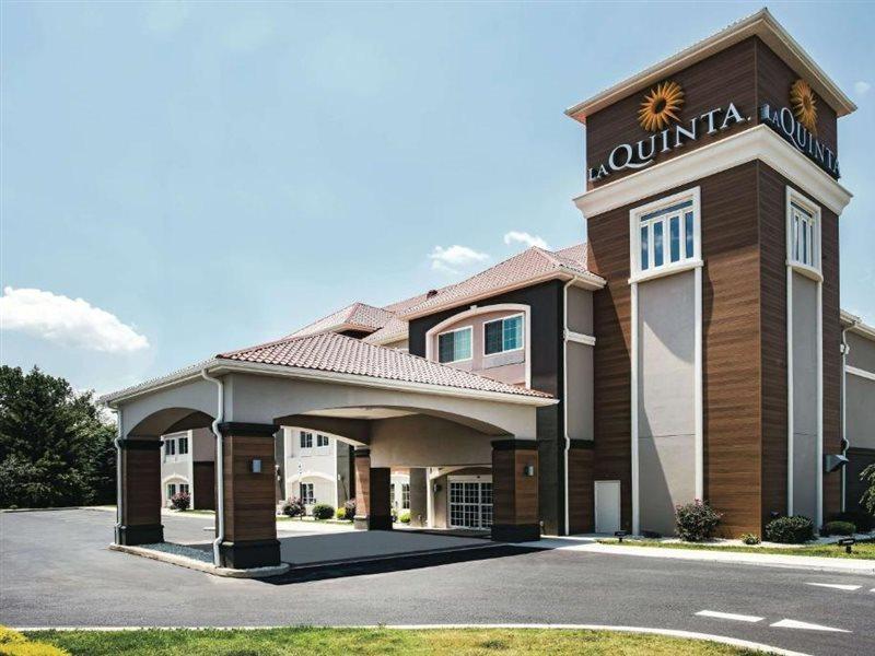 La Quinta By Wyndham Chambersburg Hotell Exteriör bild