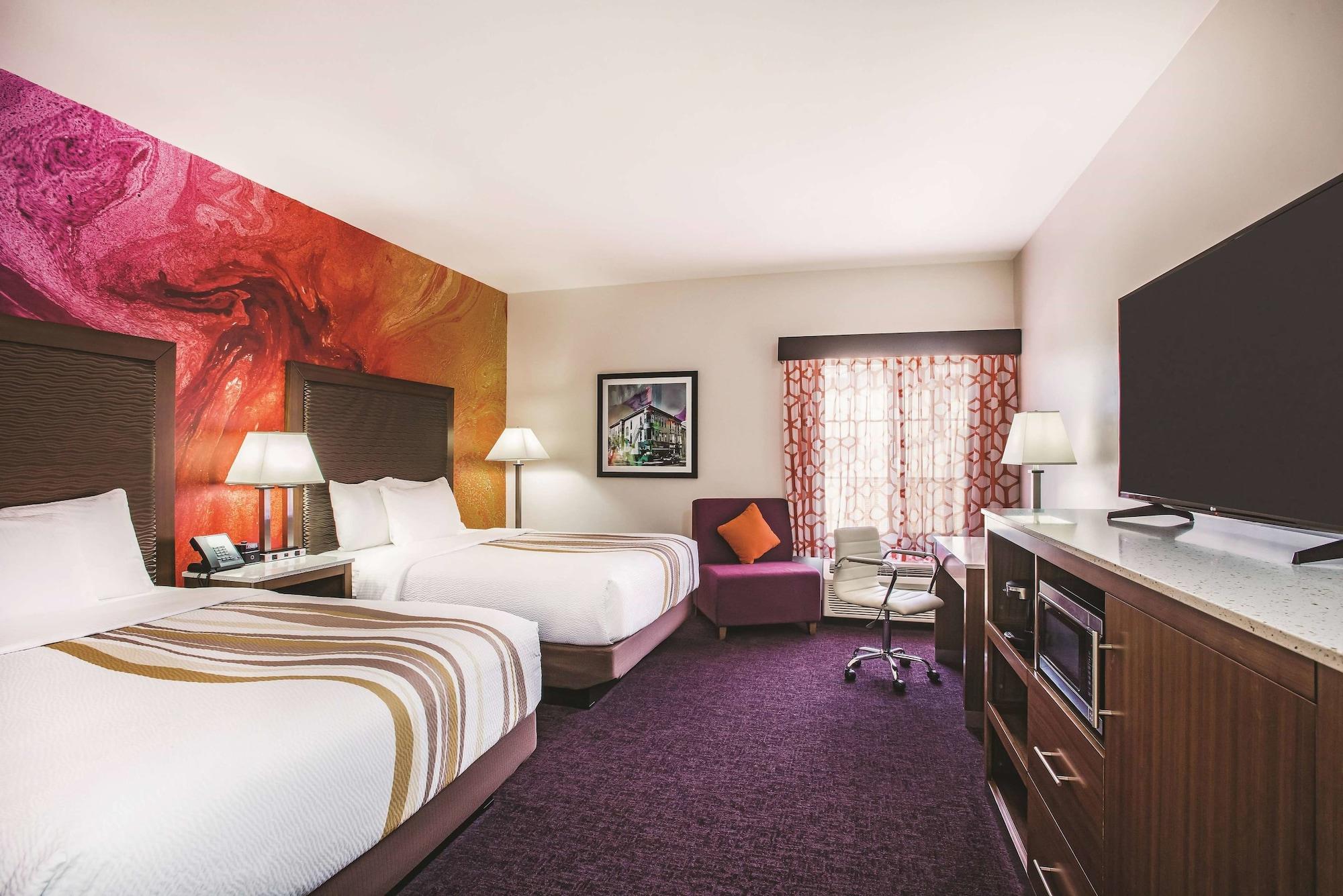 La Quinta By Wyndham Chambersburg Hotell Exteriör bild