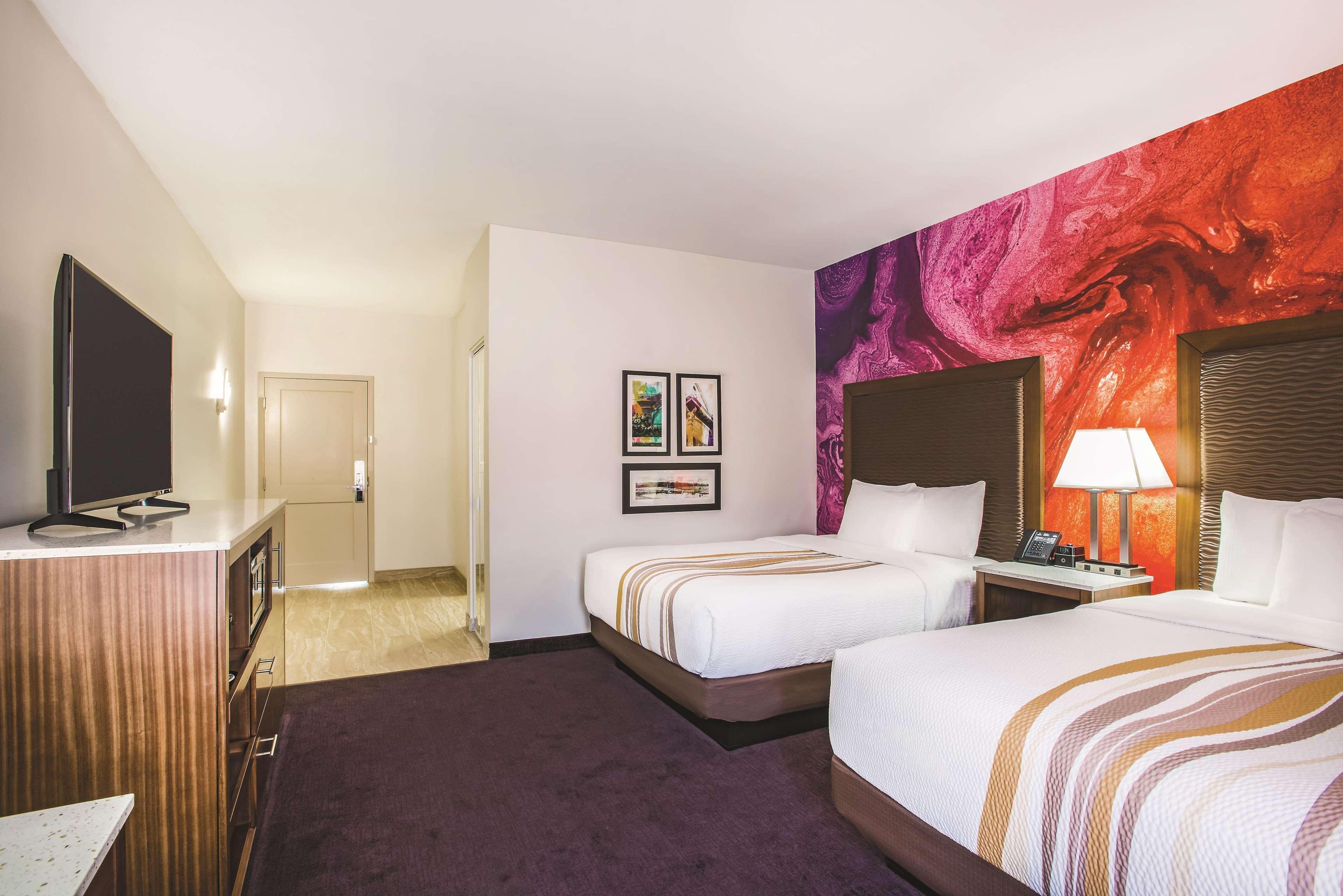 La Quinta By Wyndham Chambersburg Hotell Exteriör bild
