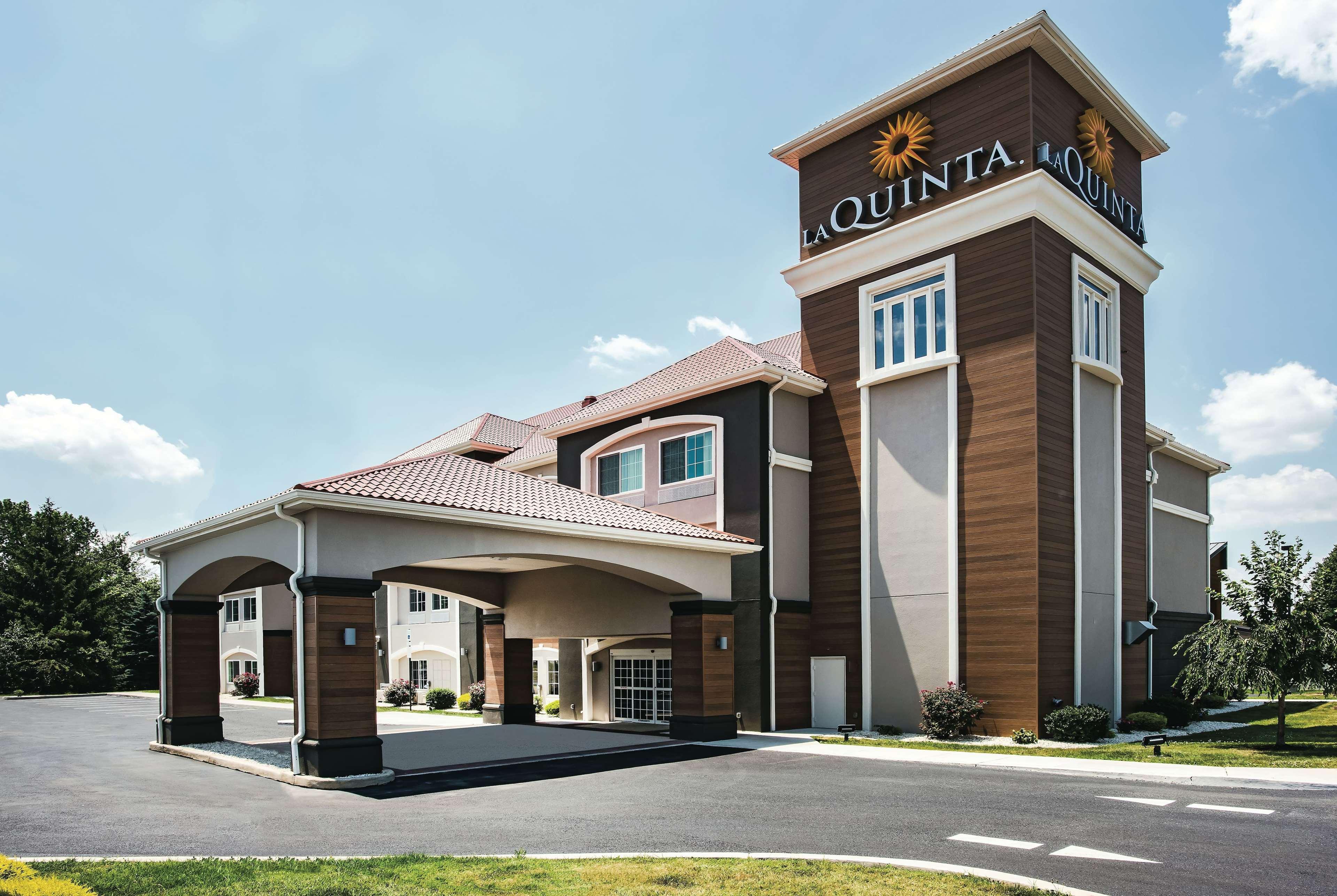 La Quinta By Wyndham Chambersburg Hotell Exteriör bild