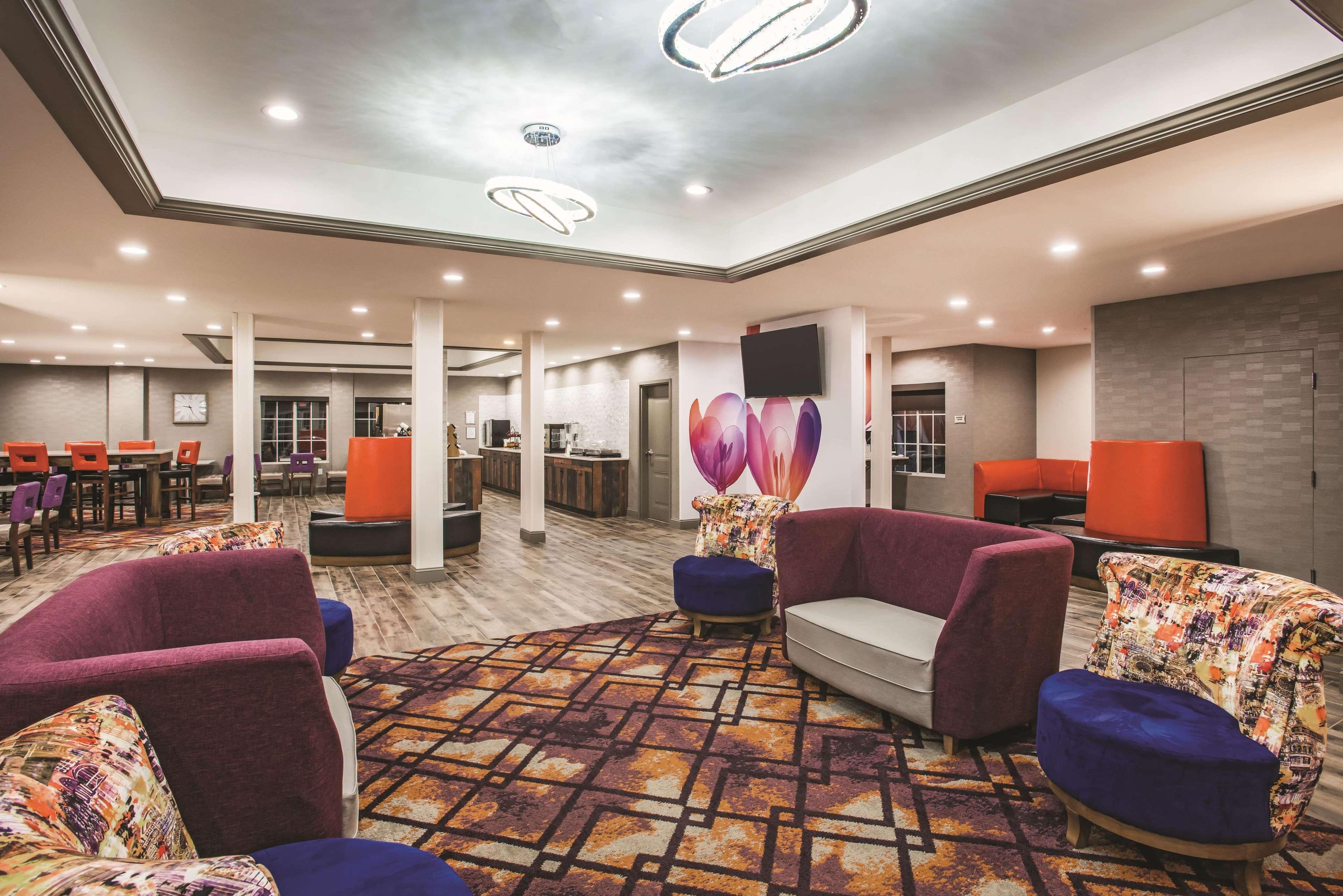 La Quinta By Wyndham Chambersburg Hotell Exteriör bild