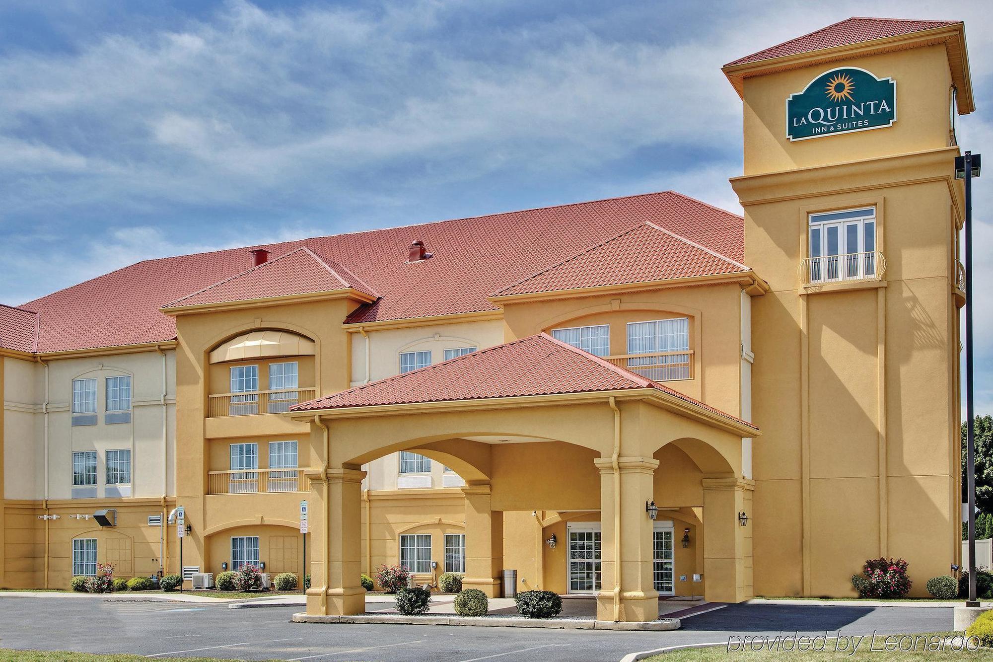 La Quinta By Wyndham Chambersburg Hotell Exteriör bild