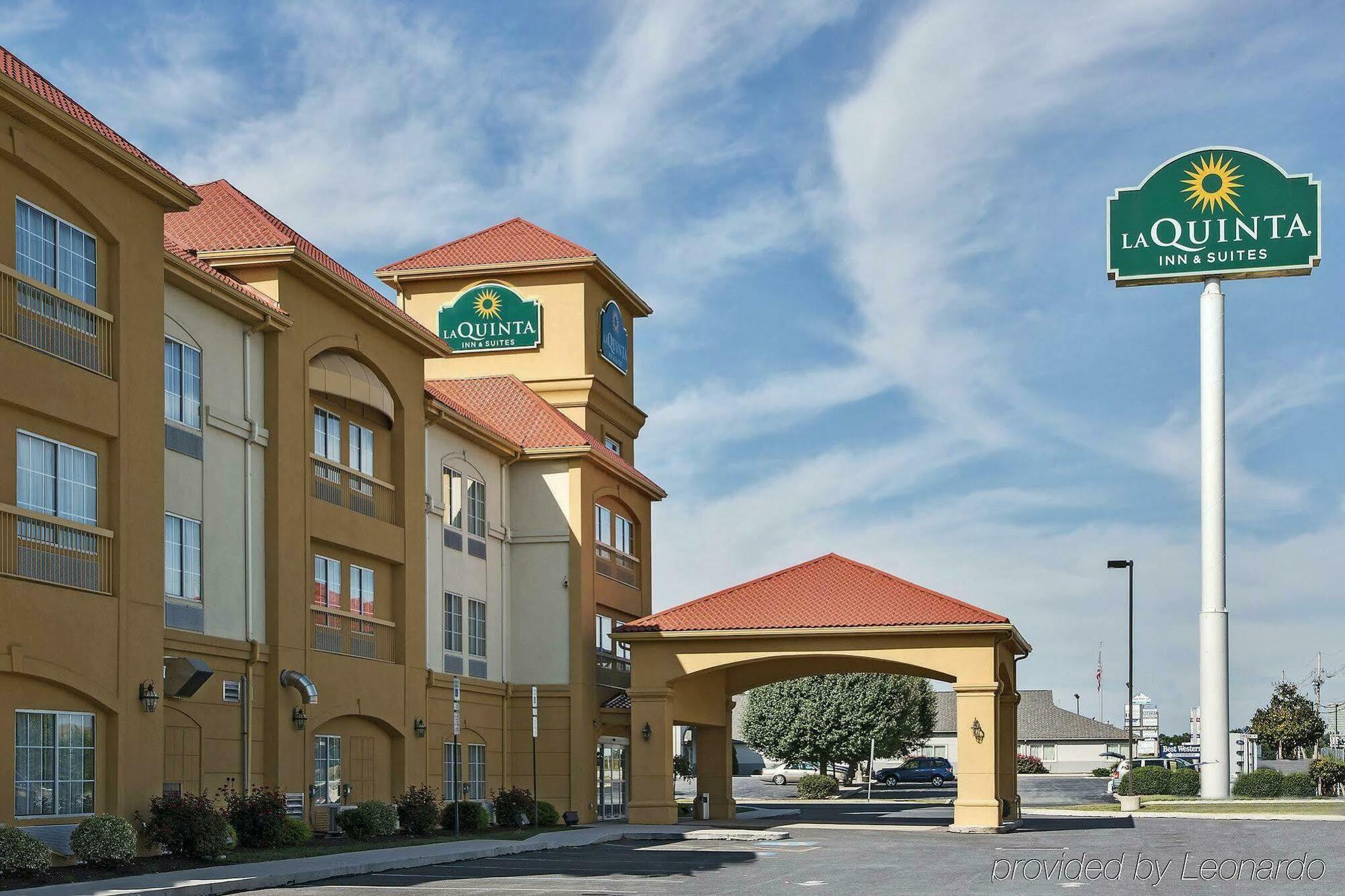 La Quinta By Wyndham Chambersburg Hotell Exteriör bild